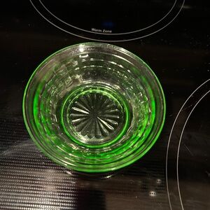 Green Depression Glass Berry Bowl Uranium Glass